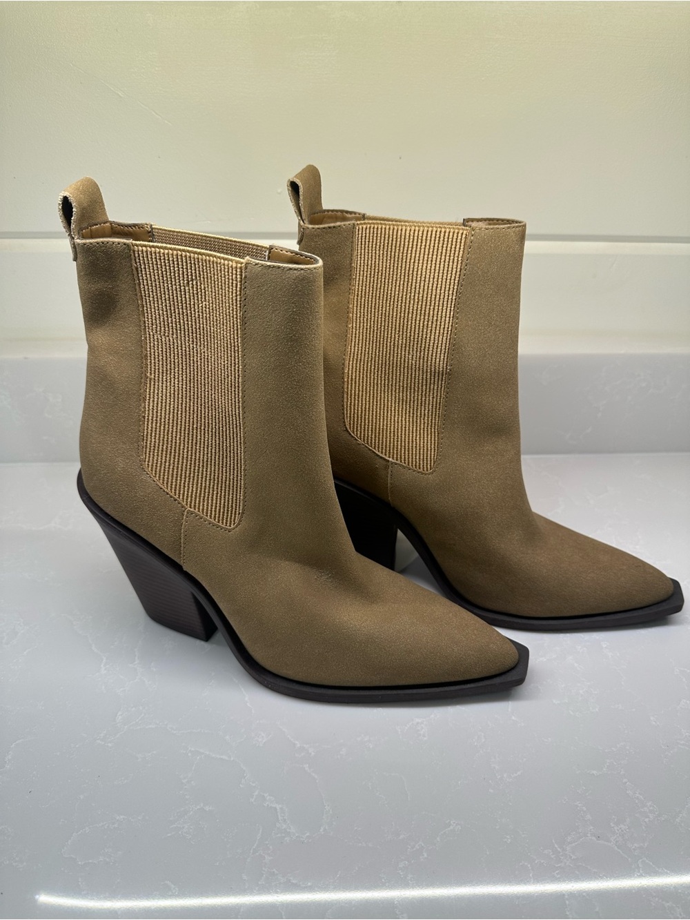 NWT NWOB Abound Wrenlee Pointed Toe Booties Tan Khaki 9.5M